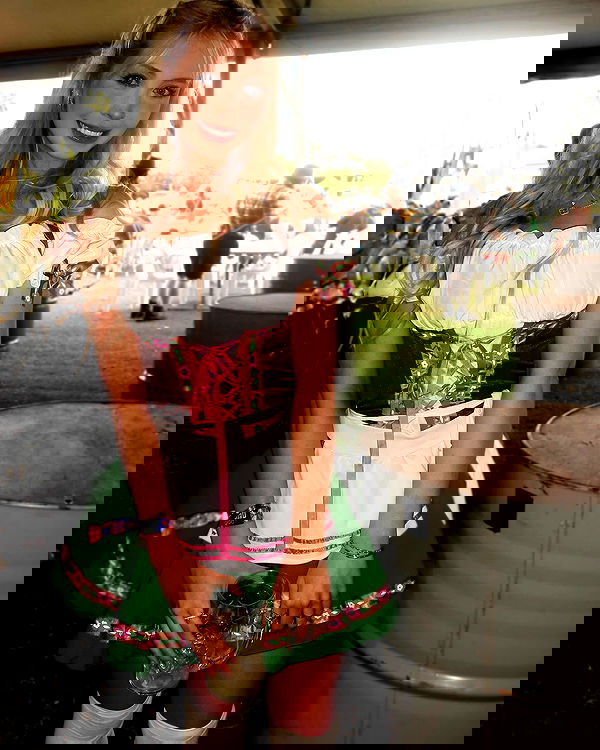 emxllouise2 image ~ Altpins