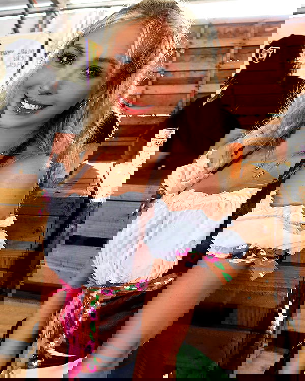 emxllouise2 image ~ Altpins