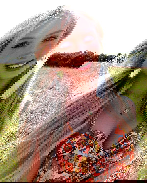 emxllouise2 image ~ Altpins