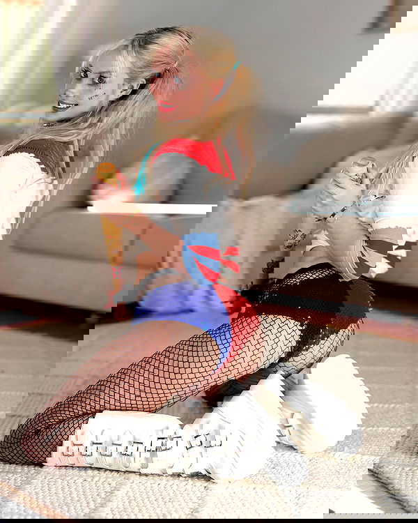 emxllouise2 image ~ Altpins