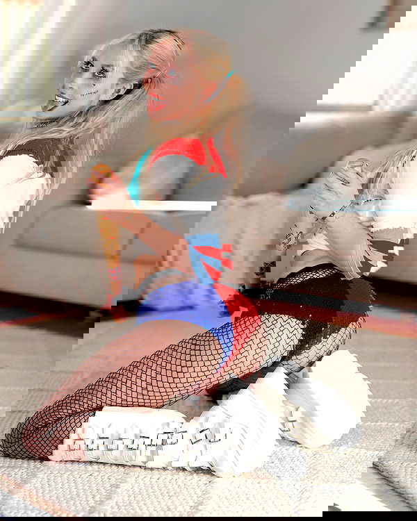 emxllouise2 image ~ Altpins