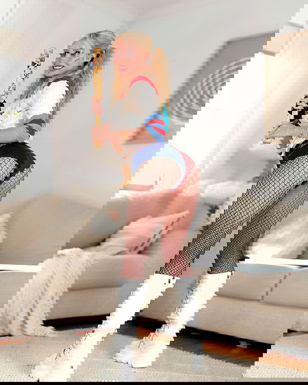 emxllouise2 image ~ Altpins