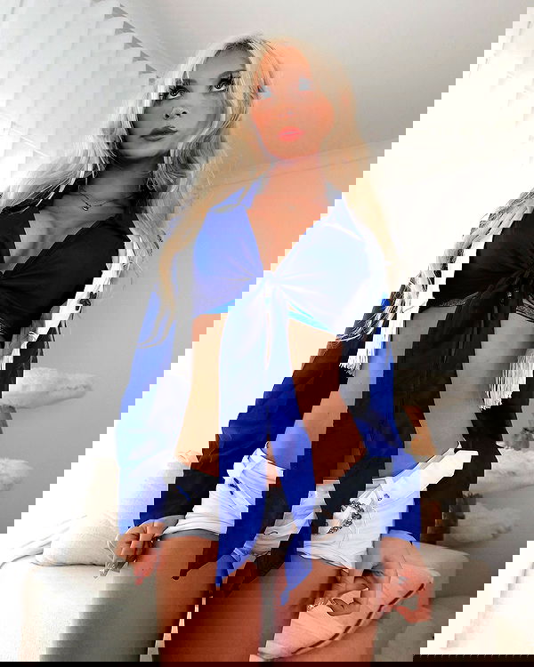 emxllouise2 image ~ Altpins