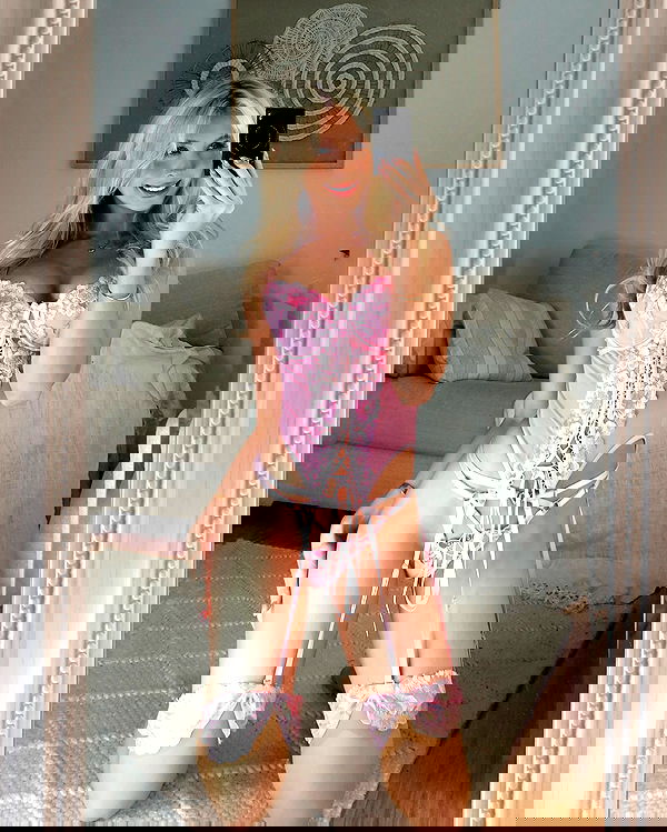 emxllouise2 image ~ Altpins