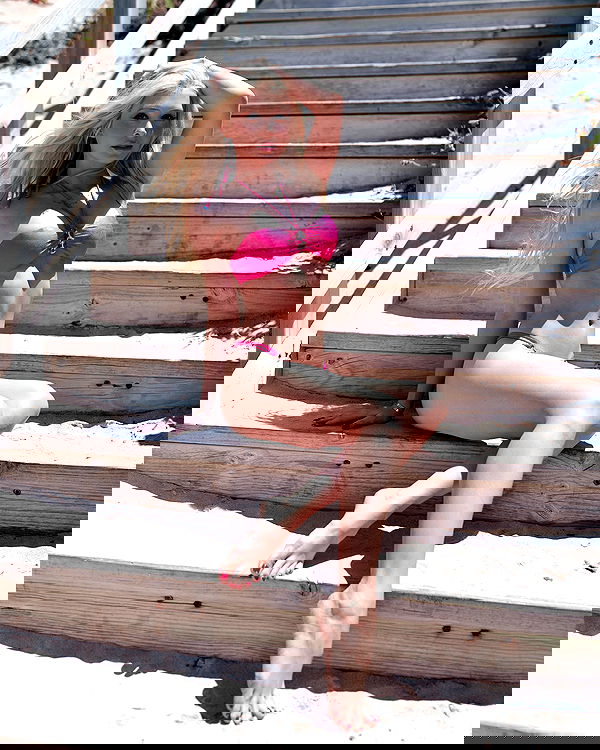 emxllouise2 image ~ Altpins