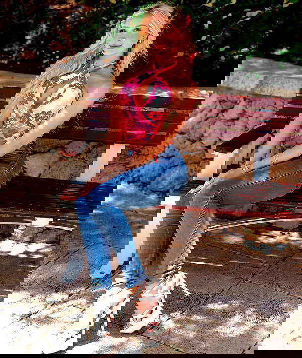 emxllouise2 image ~ Altpins