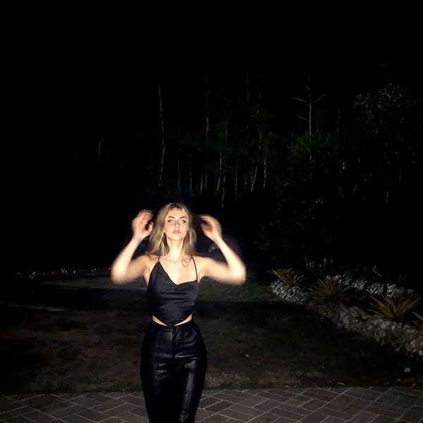 eva.kaplann instagram image archive image
