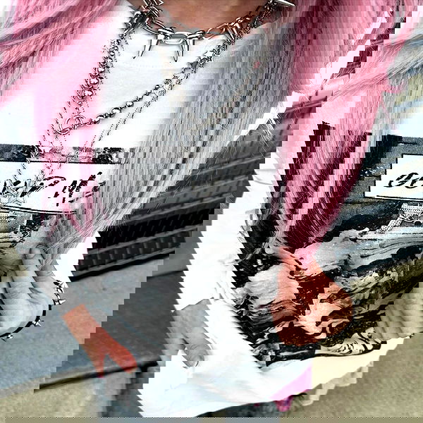 evameganosova image ~ Altpins