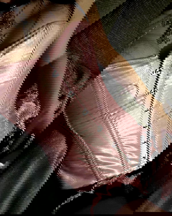 evameganosova image ~ Altpins