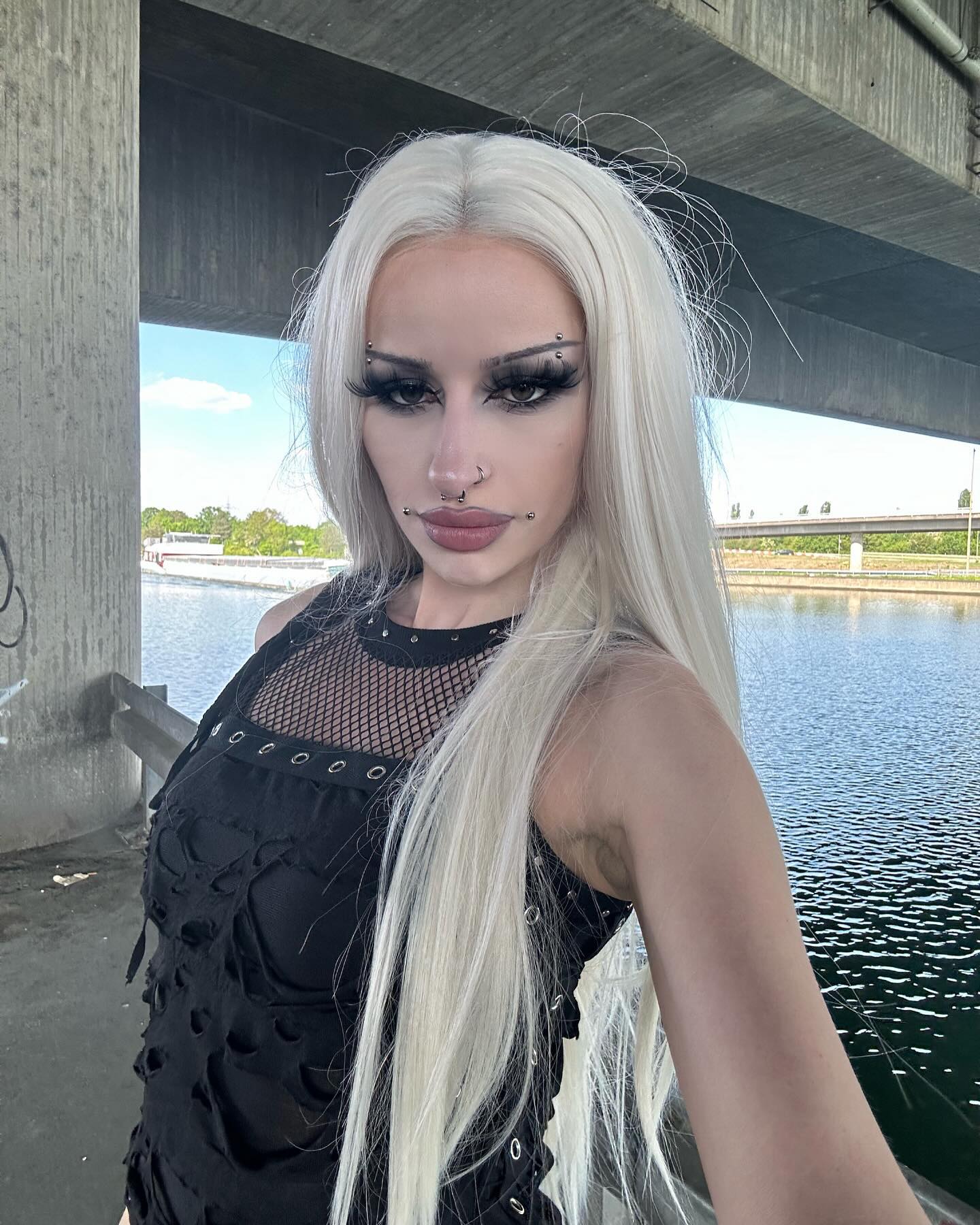 evameganosova instagram image archive image