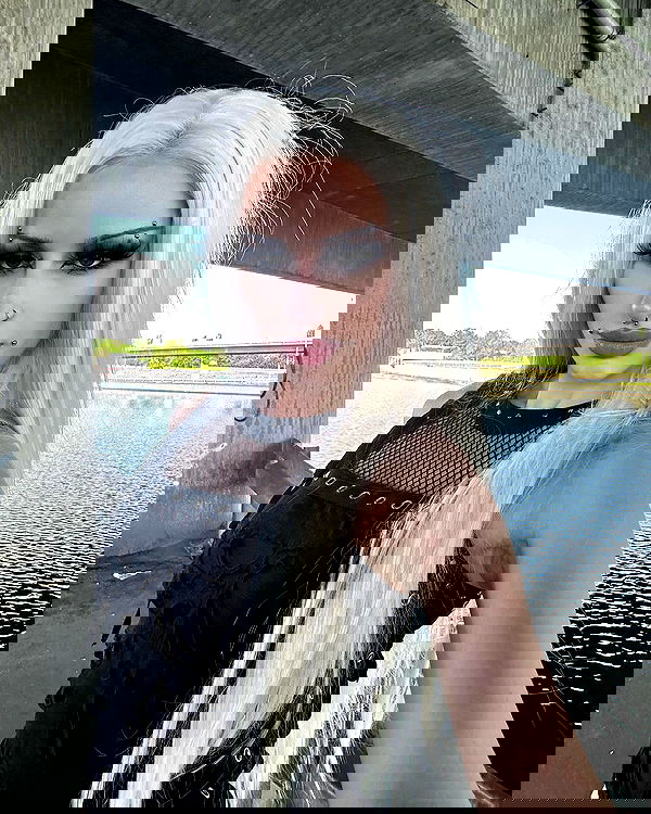 evameganosova image ~ Altpins