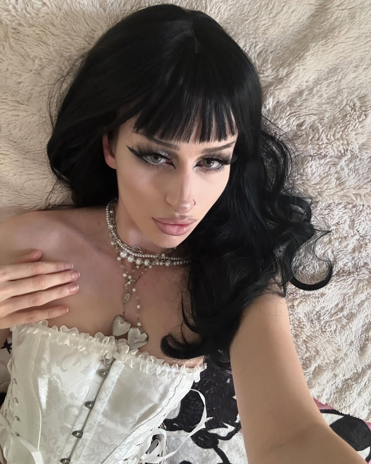 evameganosova instagram image archive image