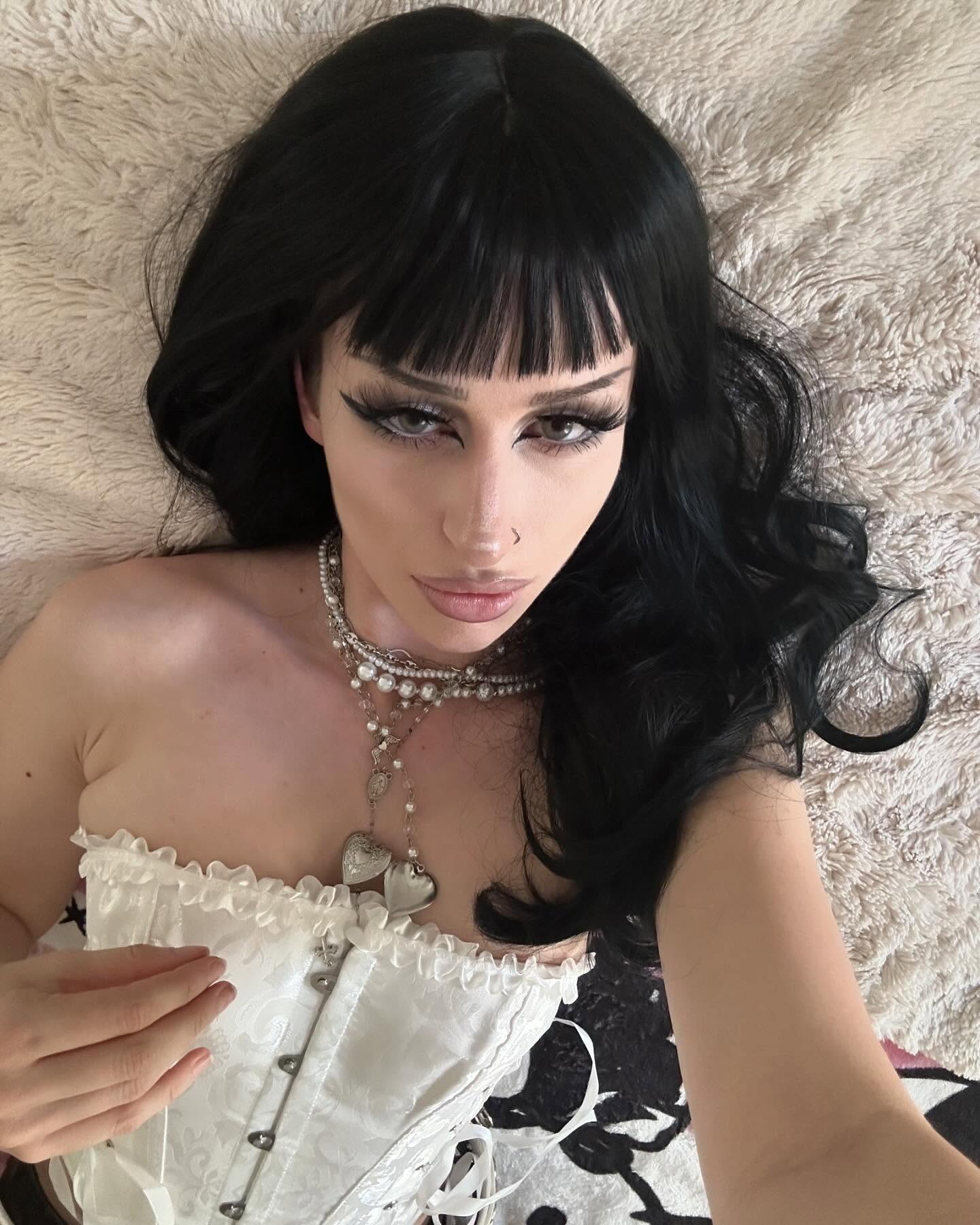 evameganosova instagram image archive image