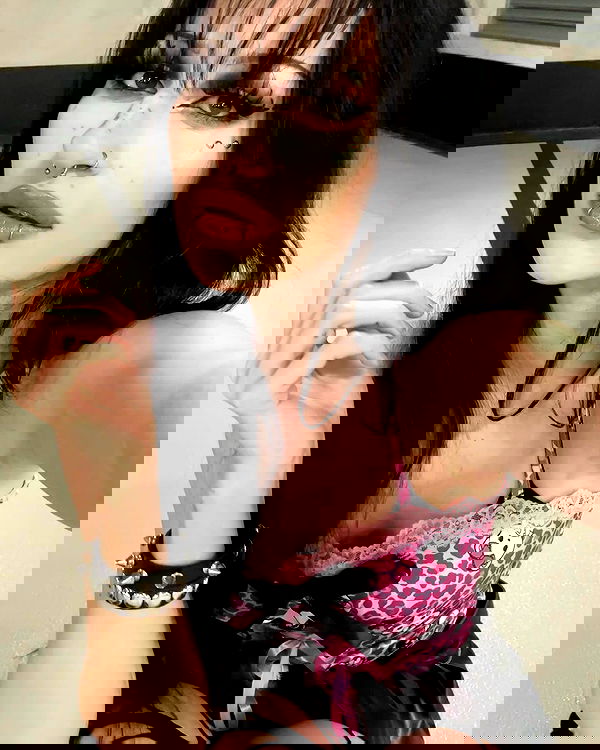 evameganosova image ~ Altpins