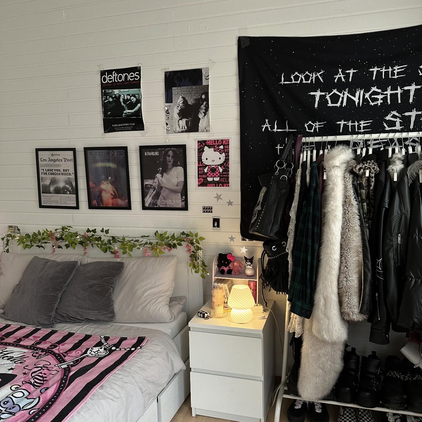 evameganosova instagram image archive image