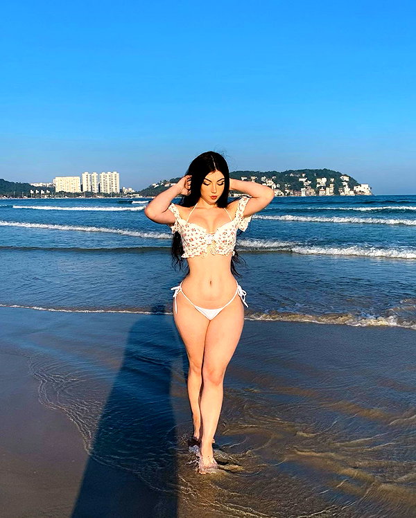 fegalvao_ instagram image archive image