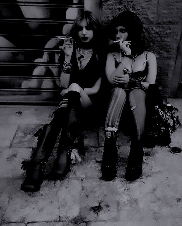 femme.fatale_8 femme.fatale_8 archive image