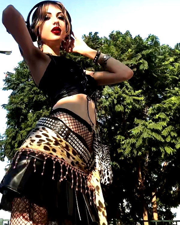 femme.fatale_8 femme.fatale_8 archive image