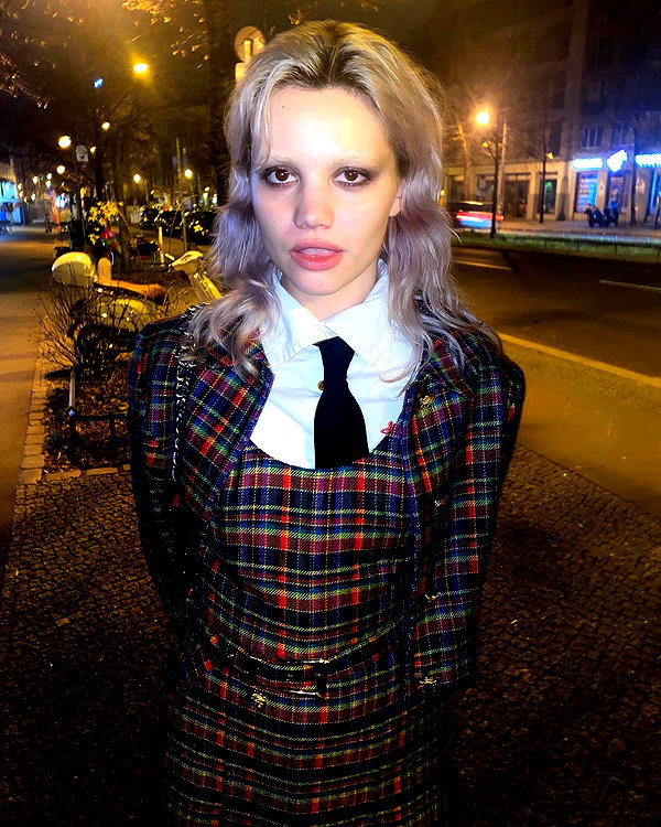 florenceros.e instagram image archive image