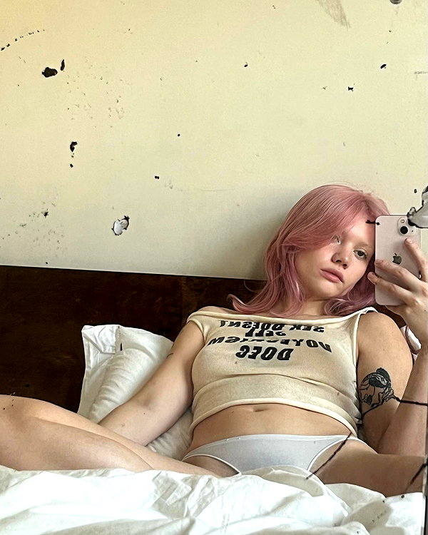 florenceros.e instagram image archive image