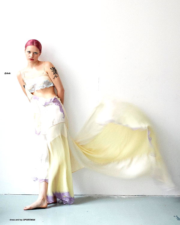 florenceros.e instagram image archive image
