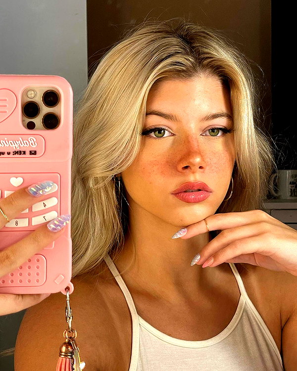 gabiciamp instagram image archive image