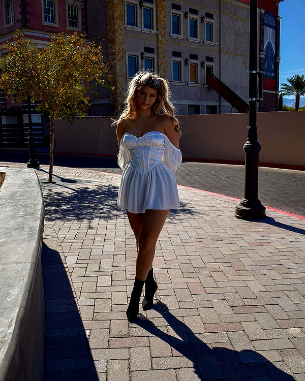 gabiciamp instagram image archive image