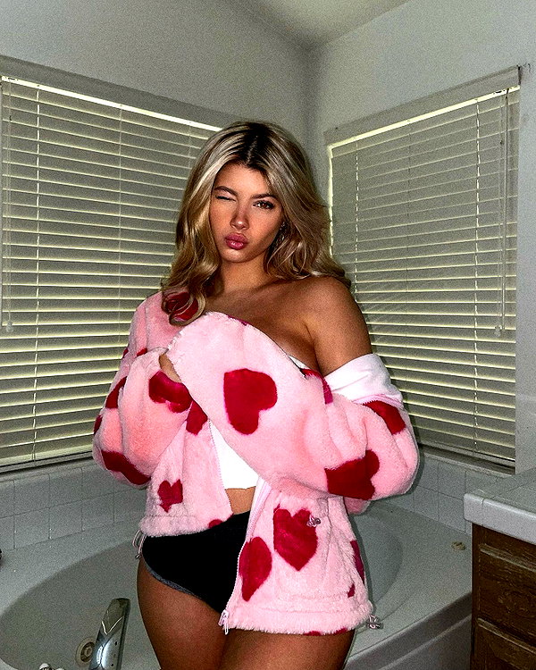gabiciamp instagram image archive image