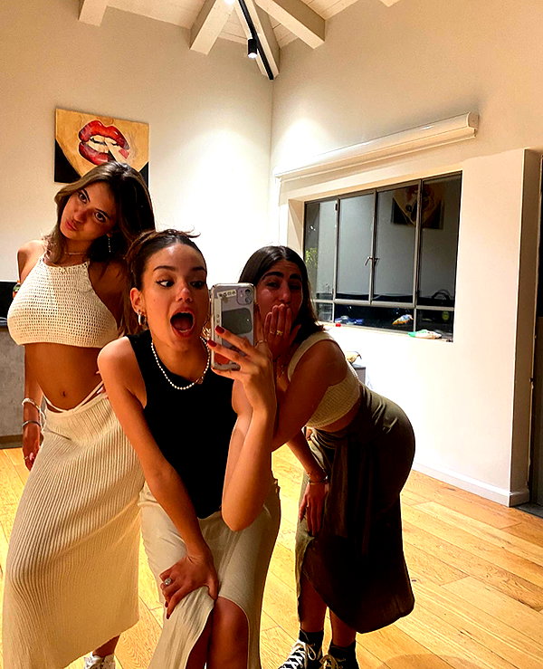 gal_laniado instagram image archive image