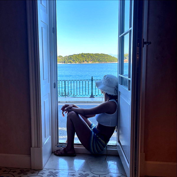 gal_laniado instagram image archive image