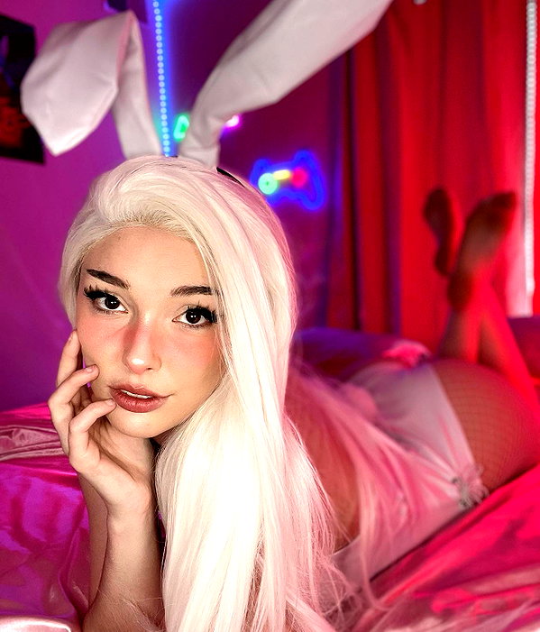 garden.variety.egirl instagram image archive image