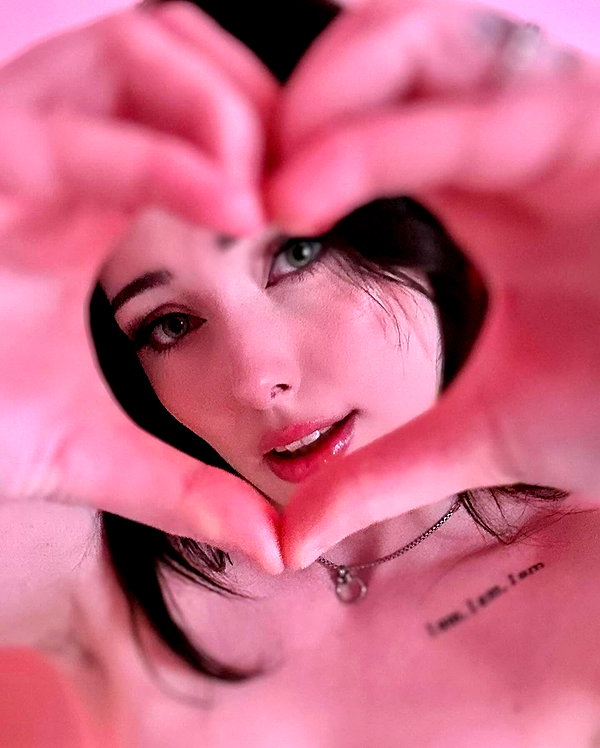 garden.variety.egirl instagram image archive image