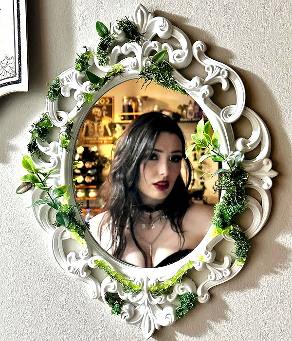 garden.variety.egirl instagram image archive image