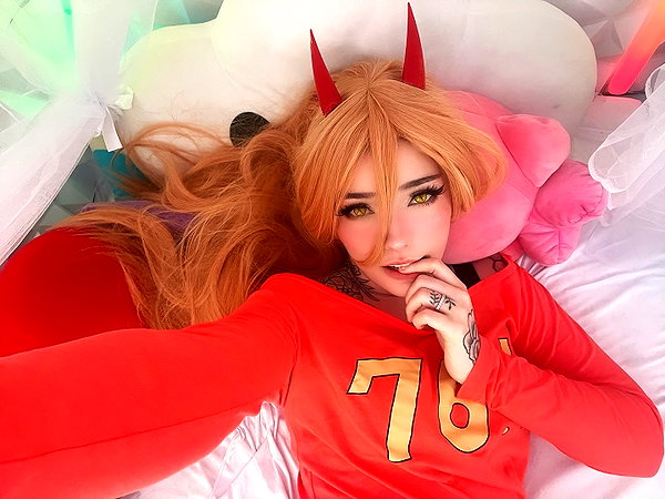 garden.variety.egirl instagram image archive image