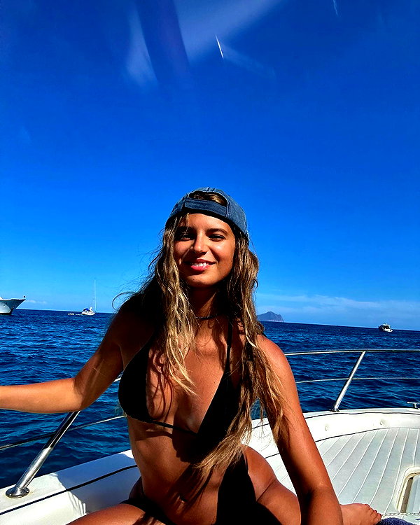 giulia.monico instagram image archive image