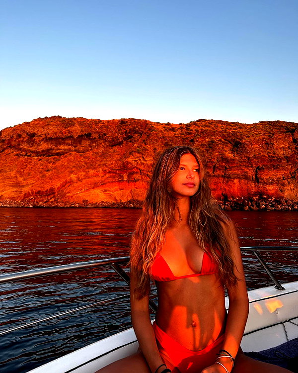 giulia.monico instagram image archive image