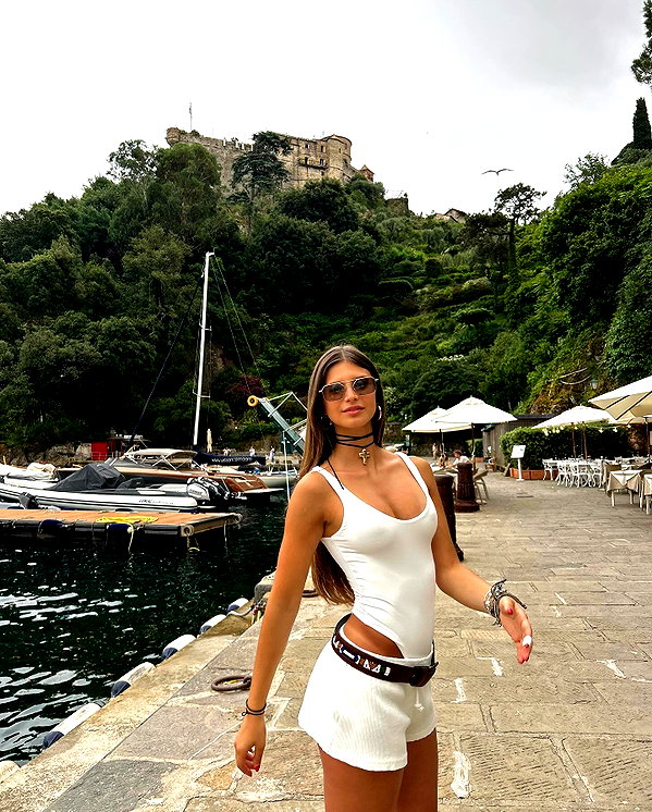 giulia.monico instagram image archive image
