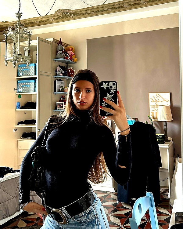 giulia.monico instagram image archive image