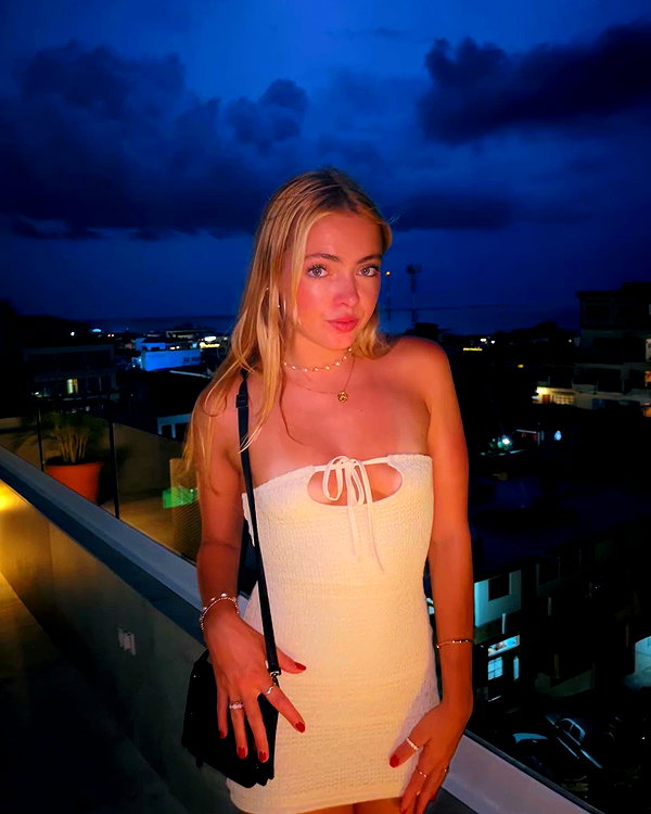 haileyy.ramirez instagram image archive image
