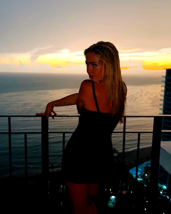 haileyy.ramirez instagram image archive image