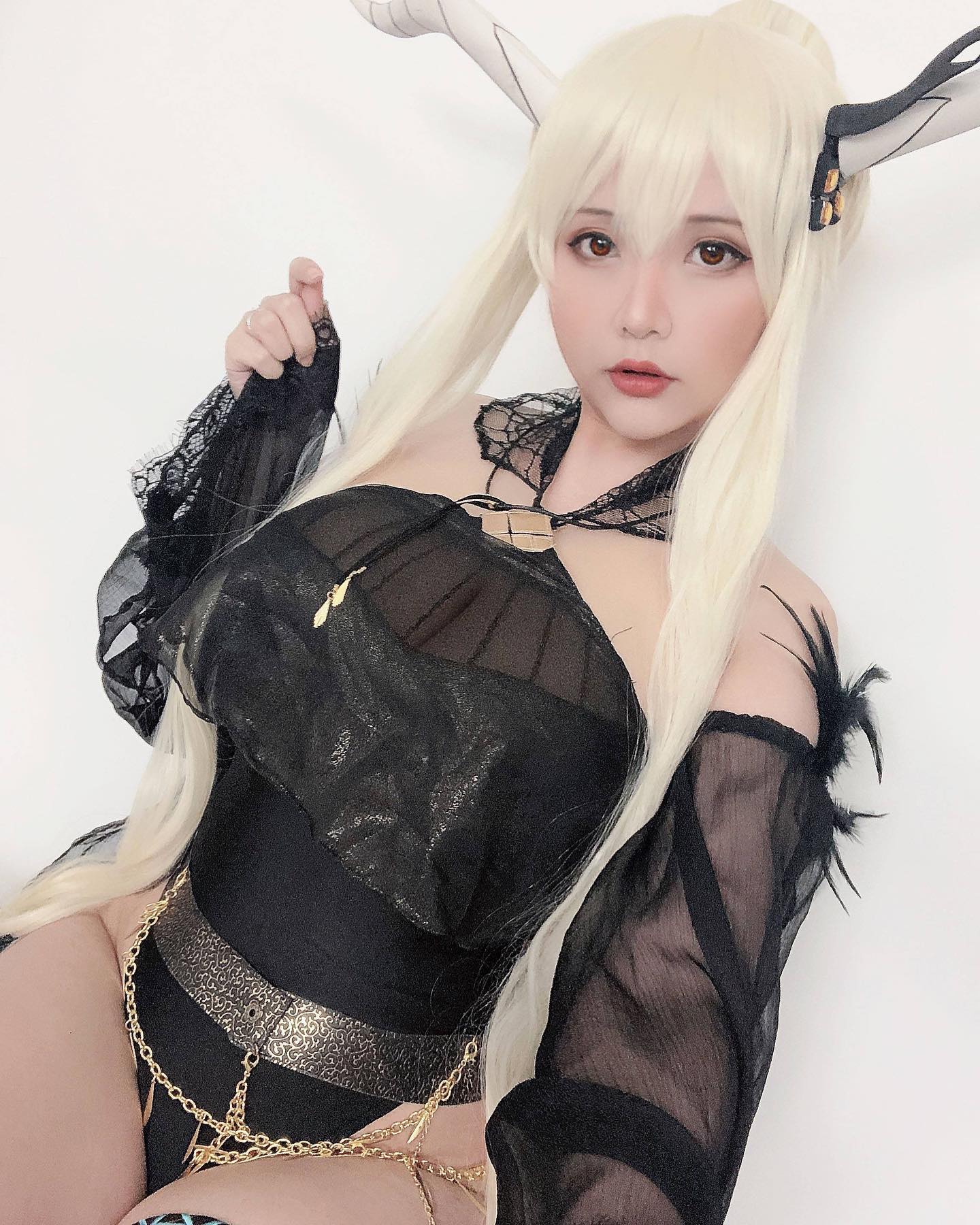 hana.bunny_bunny instagram image archive image