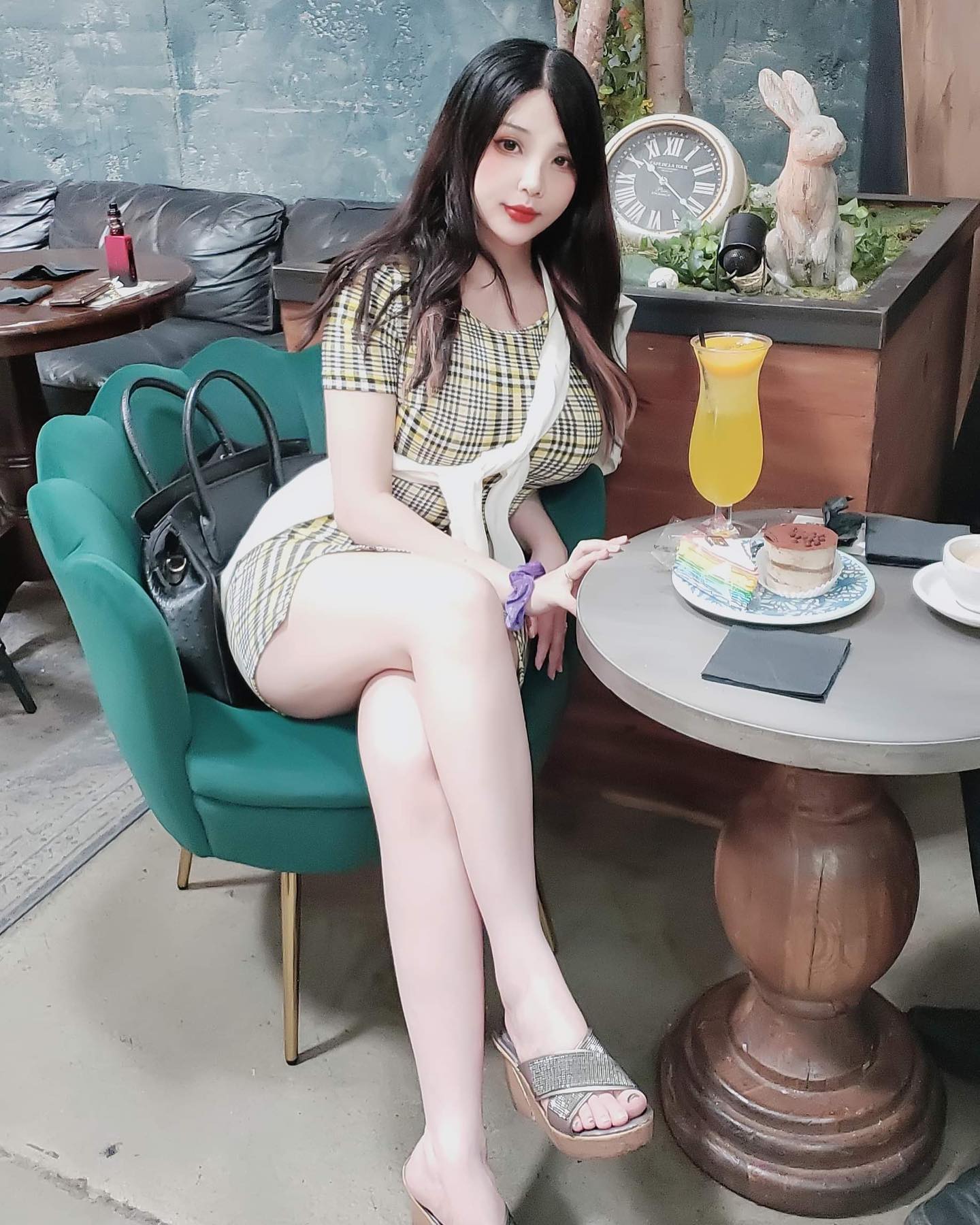 hana.bunny_bunny instagram image archive image