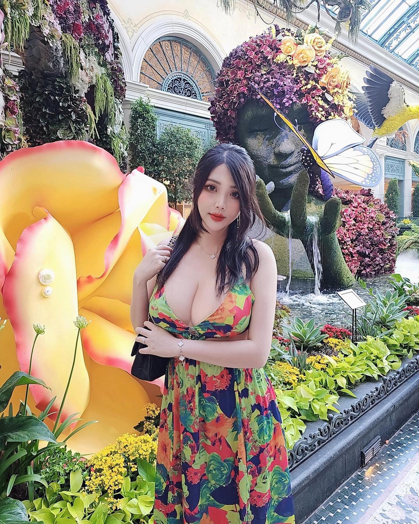 hana.bunny_bunny instagram image archive image