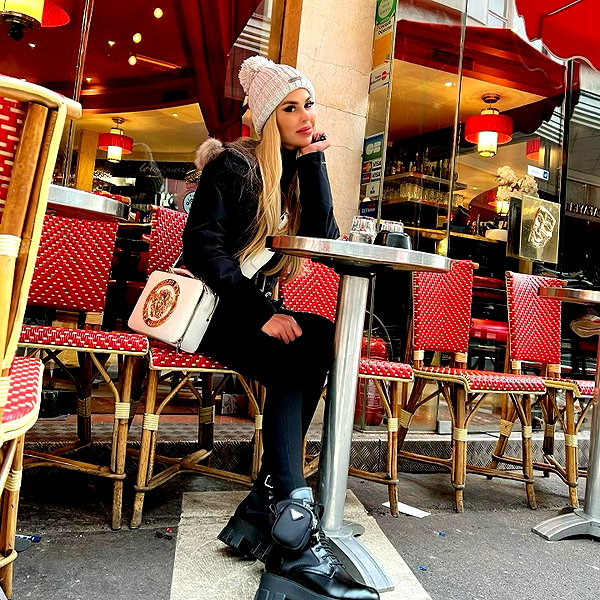 hani_bartov instagram image archive image