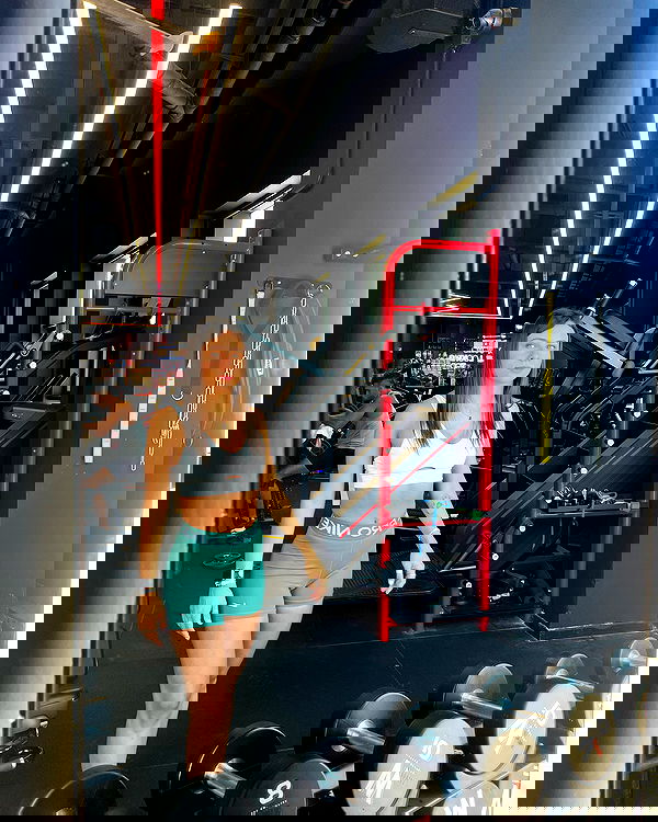 holllly.molly holllly.molly archive image