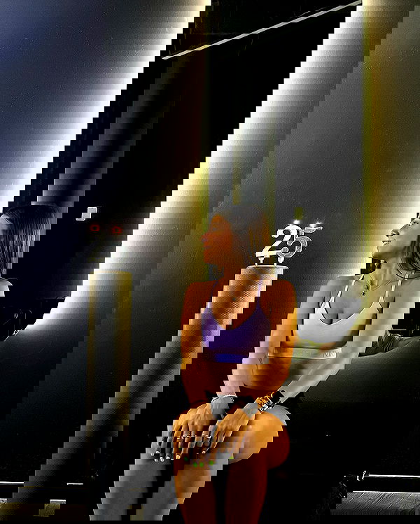 holllly.molly holllly.molly archive image