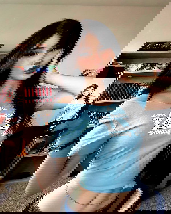 hundomewtwo hundomewtwo archive image