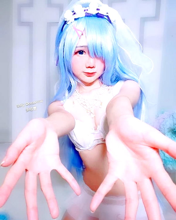 iamdorasnow instagram image archive image
