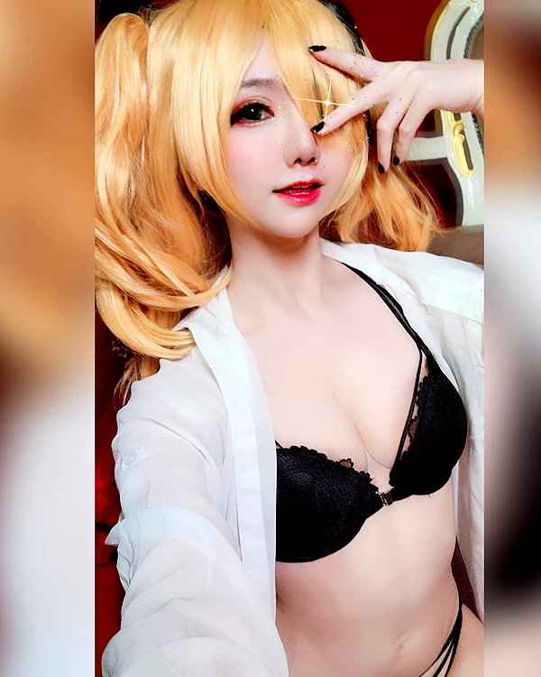 iamdorasnow instagram image archive image