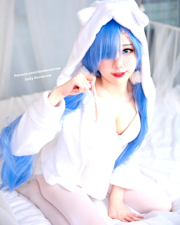 iamdorasnow instagram image archive image